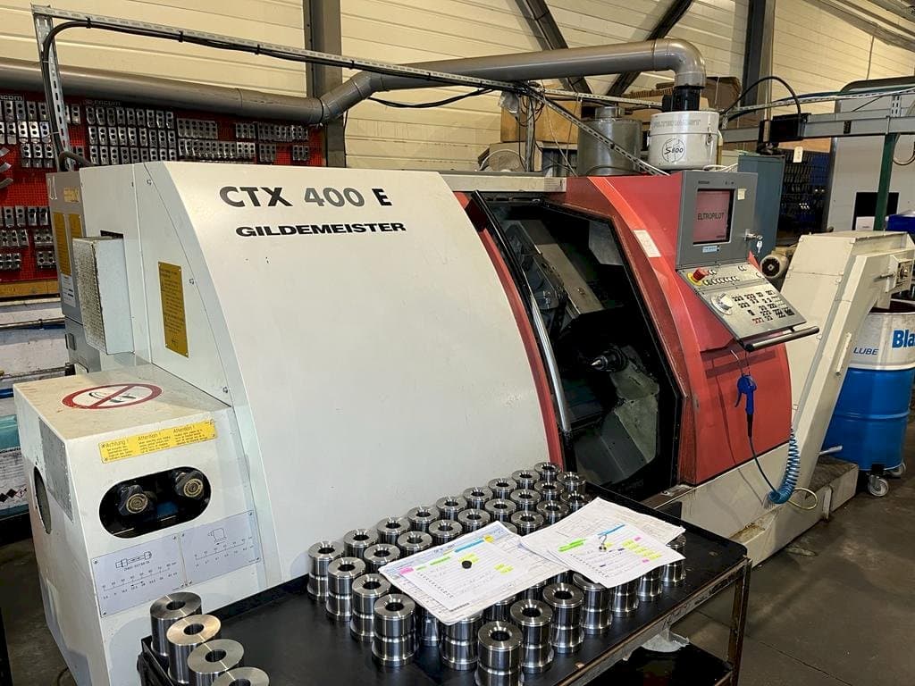 Frontansicht der Gildemeister CTX 400 E Maschine