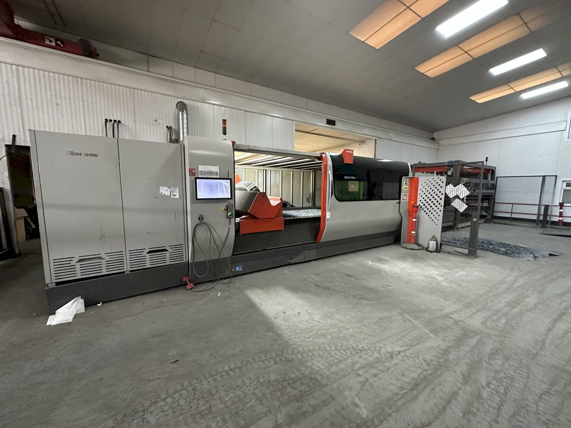 Frontansicht der Bystronic Bystar 3015 12KW Fiber  Maschine