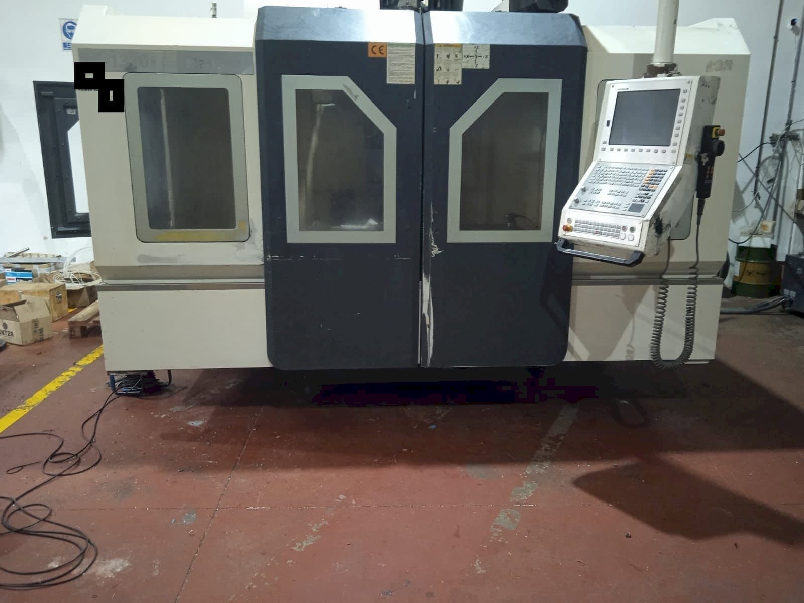 Frontansicht der Hartford LG-1370  Maschine