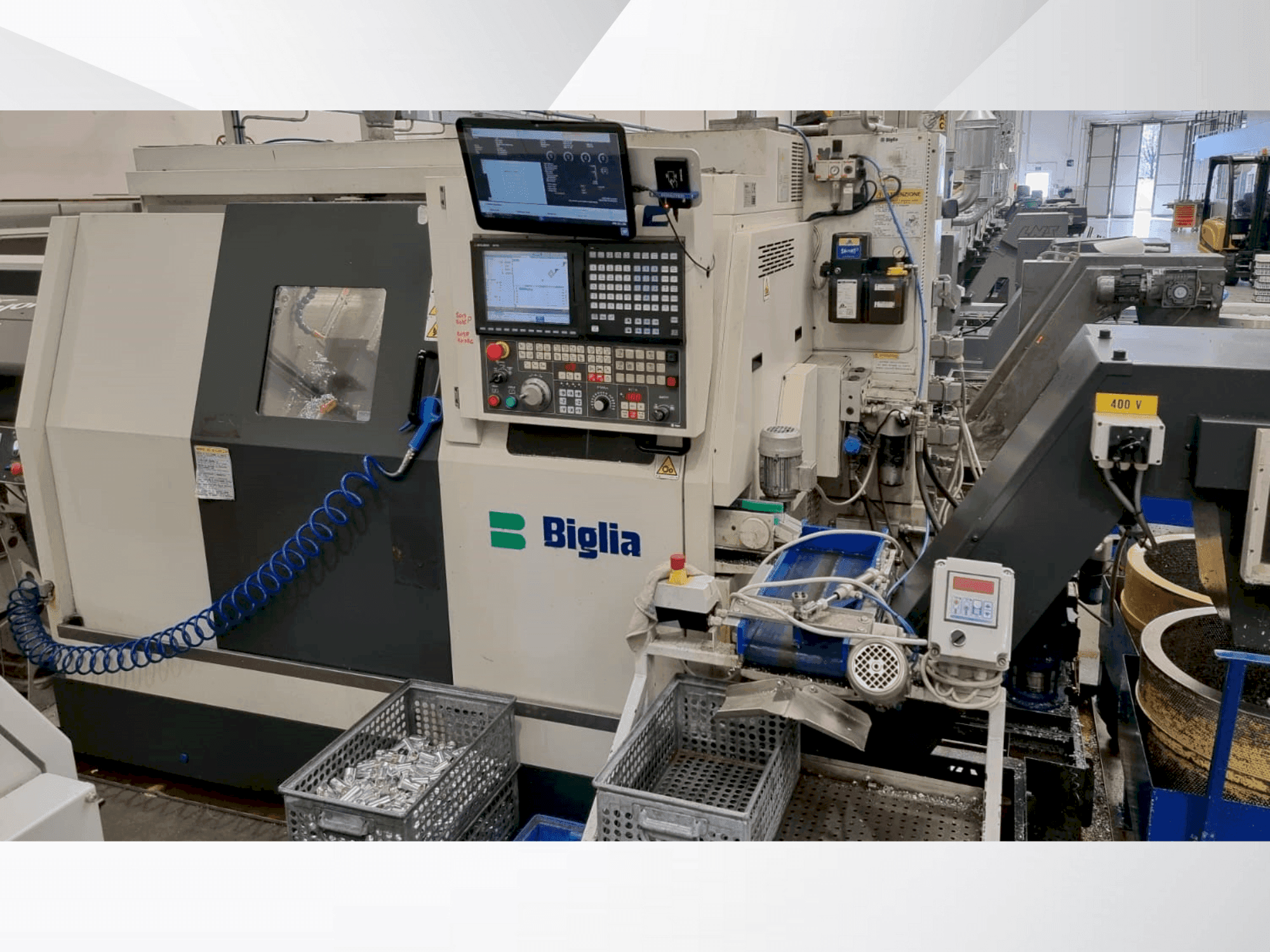 Frontansicht der Biglia B436 Y2 Maschine