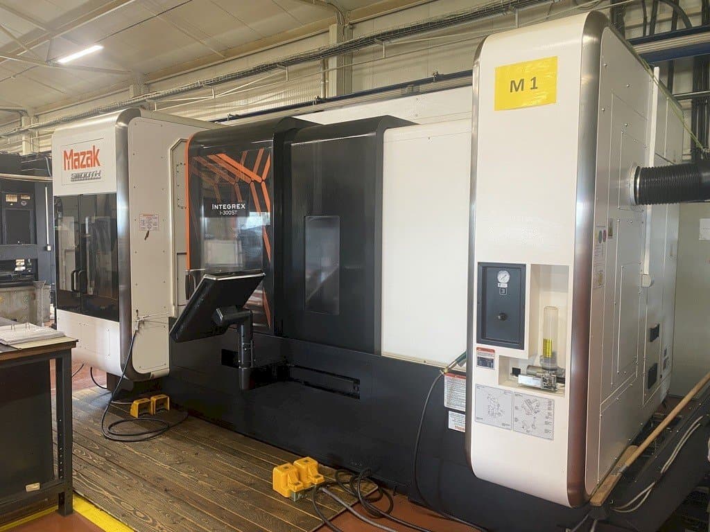 Frontansicht der Mazak INTEGREX i-300 ST  Maschine