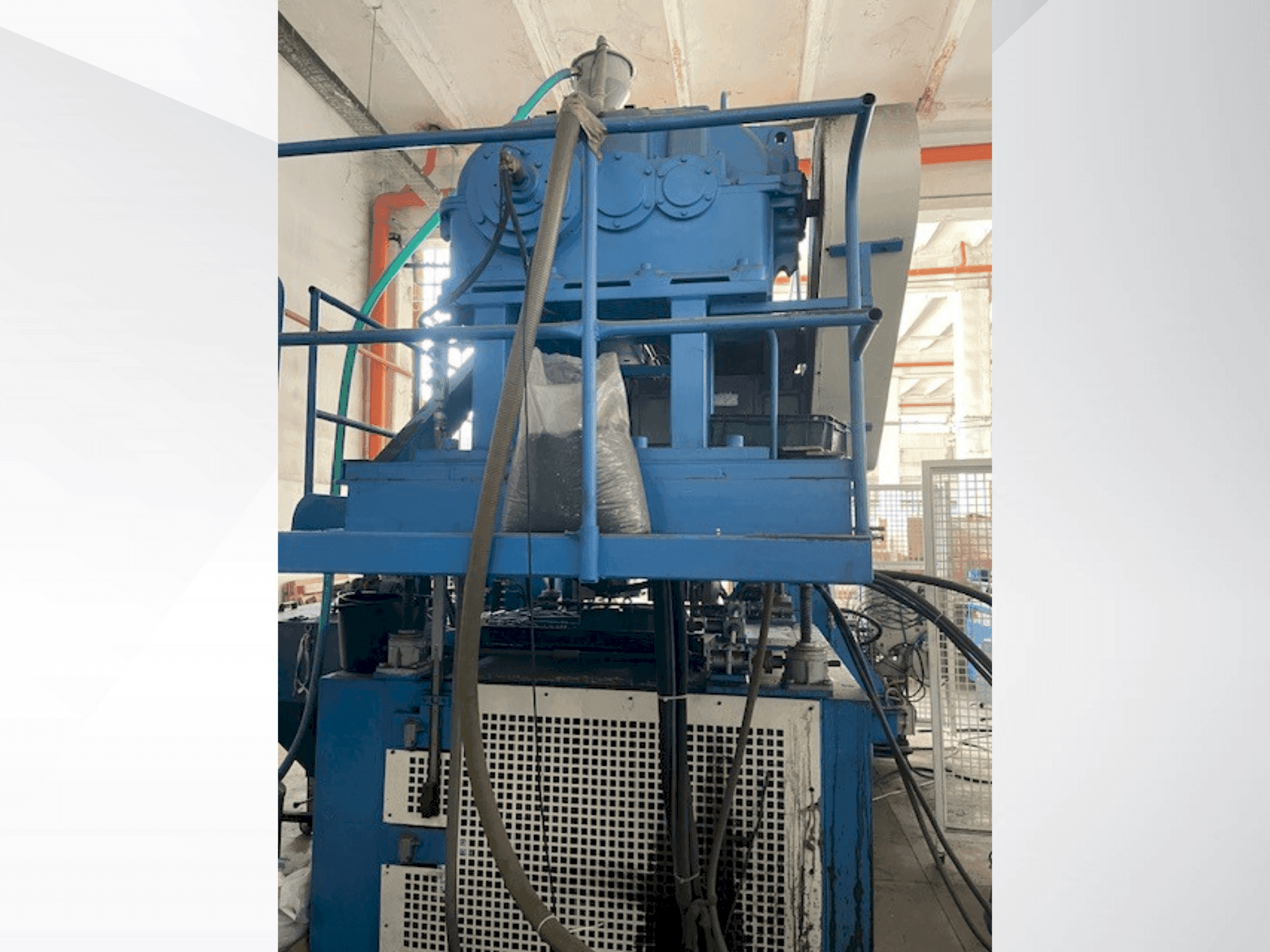 Frontansicht der KAUTEX KEB 120  Maschine