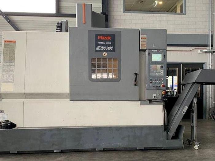 Frontansicht der Mazak NEXUS 510C Maschine