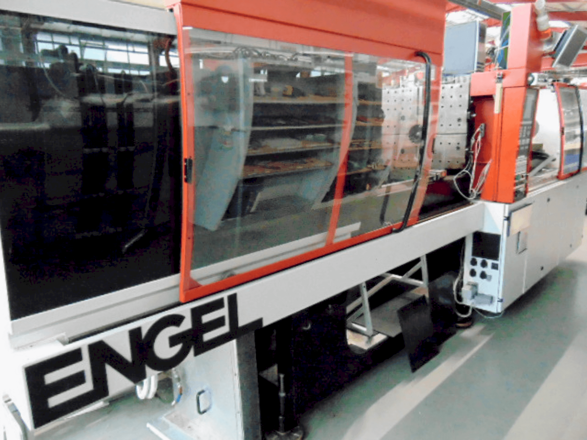 Frontansicht der Engel ES 650 / 150 HL Maschine
