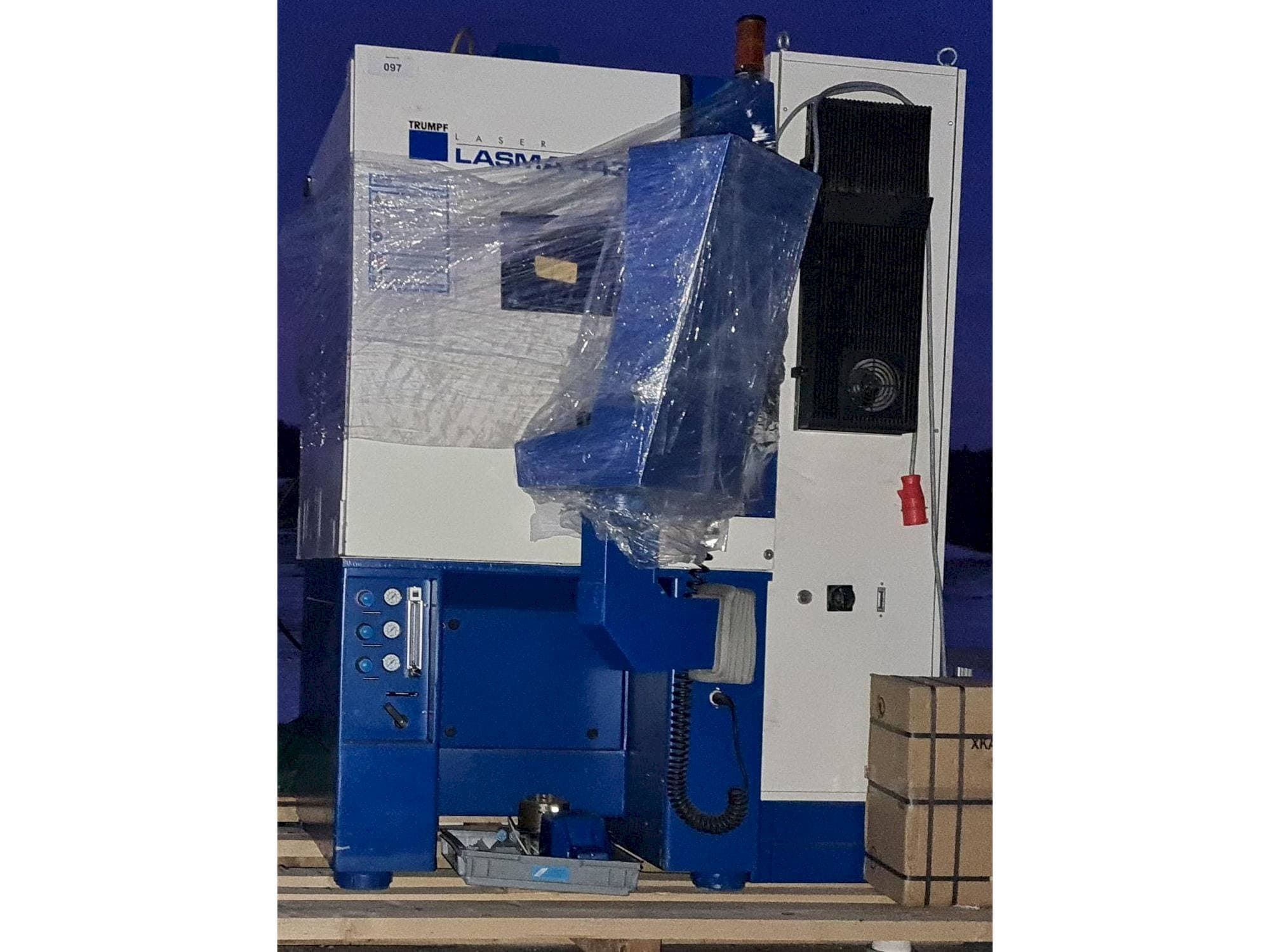Frontansicht der TRUMPF HL 124P LCB  Maschine