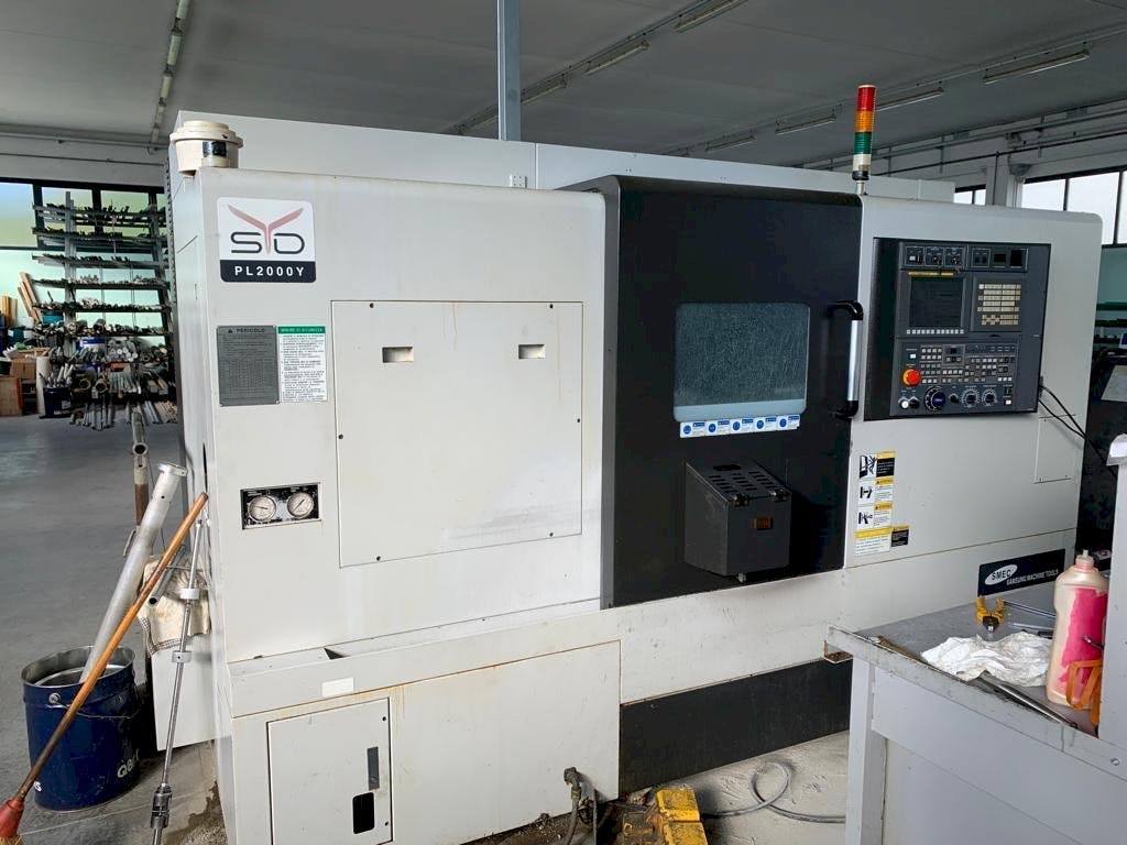 Frontansicht der SMEC PL 2000Y  Maschine