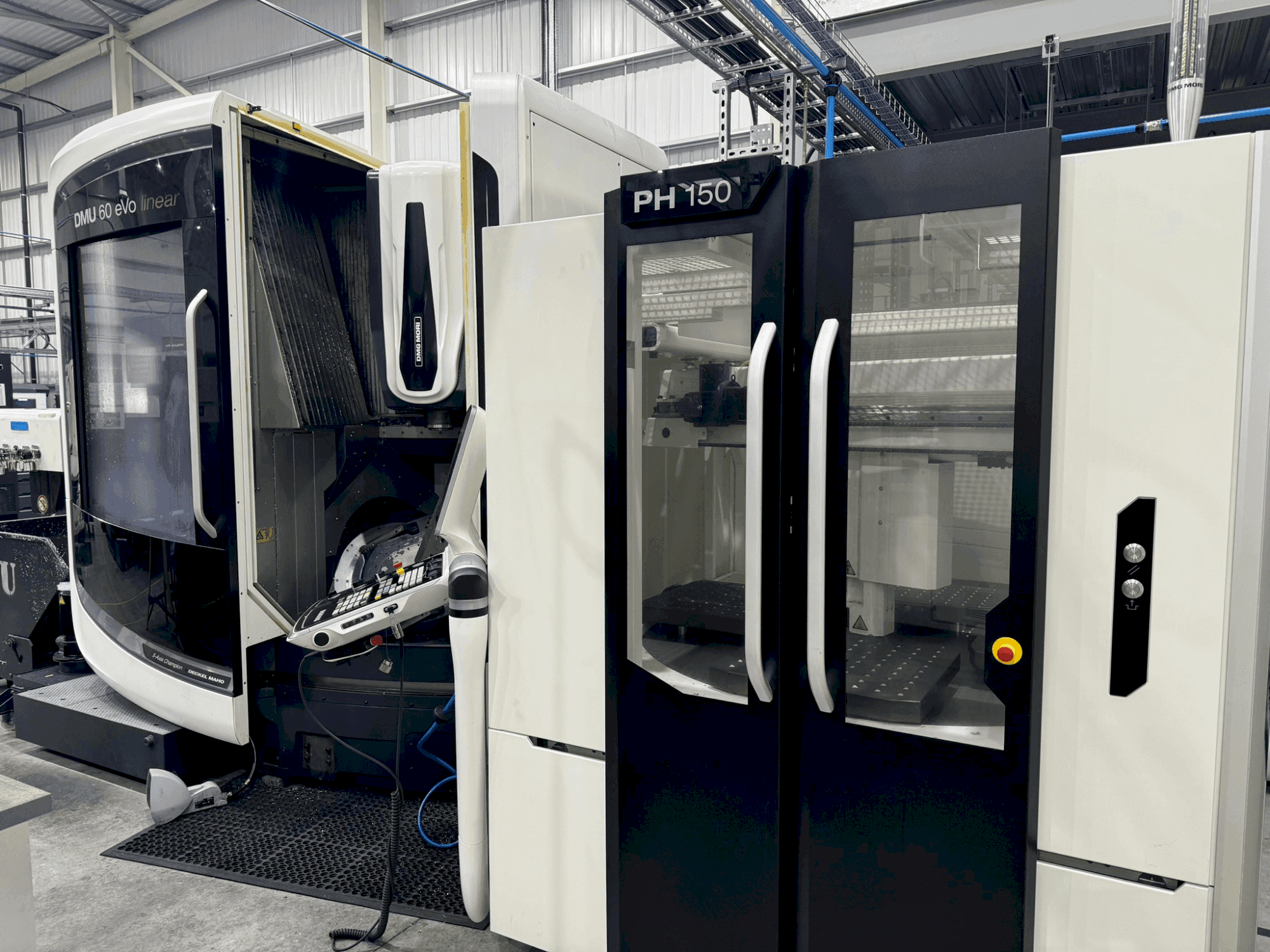 Frontansicht der DMG MORI DMU 60 eVo + PH150 Maschine