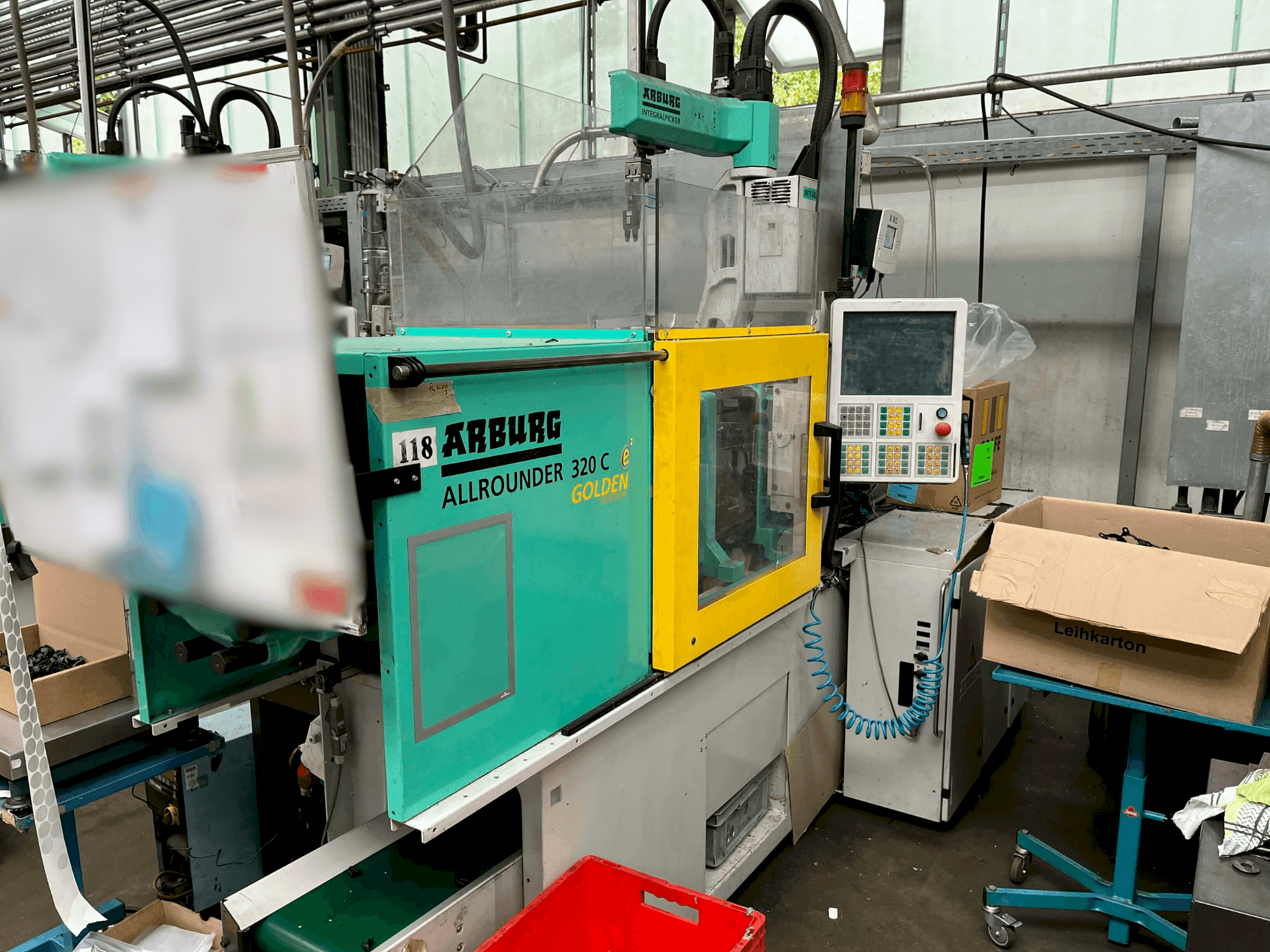 Frontansicht der Arburg Allrounder 320-50 C  Maschine
