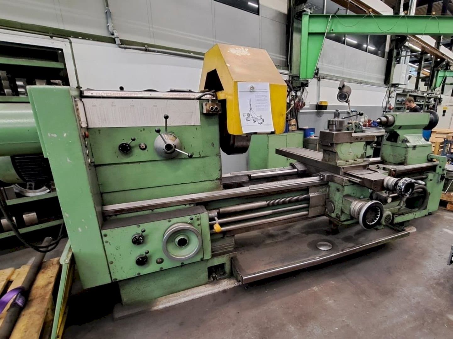 Frontansicht der BOEHRINGER VDF V 800 Maschine