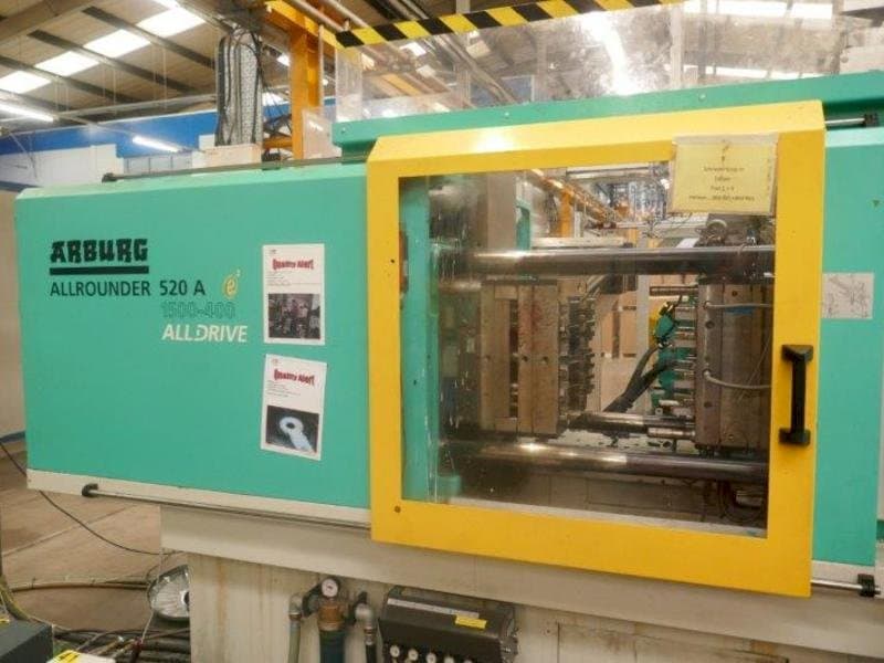 Frontansicht der Arburg Allrounder 520 A 1500-400 Maschine