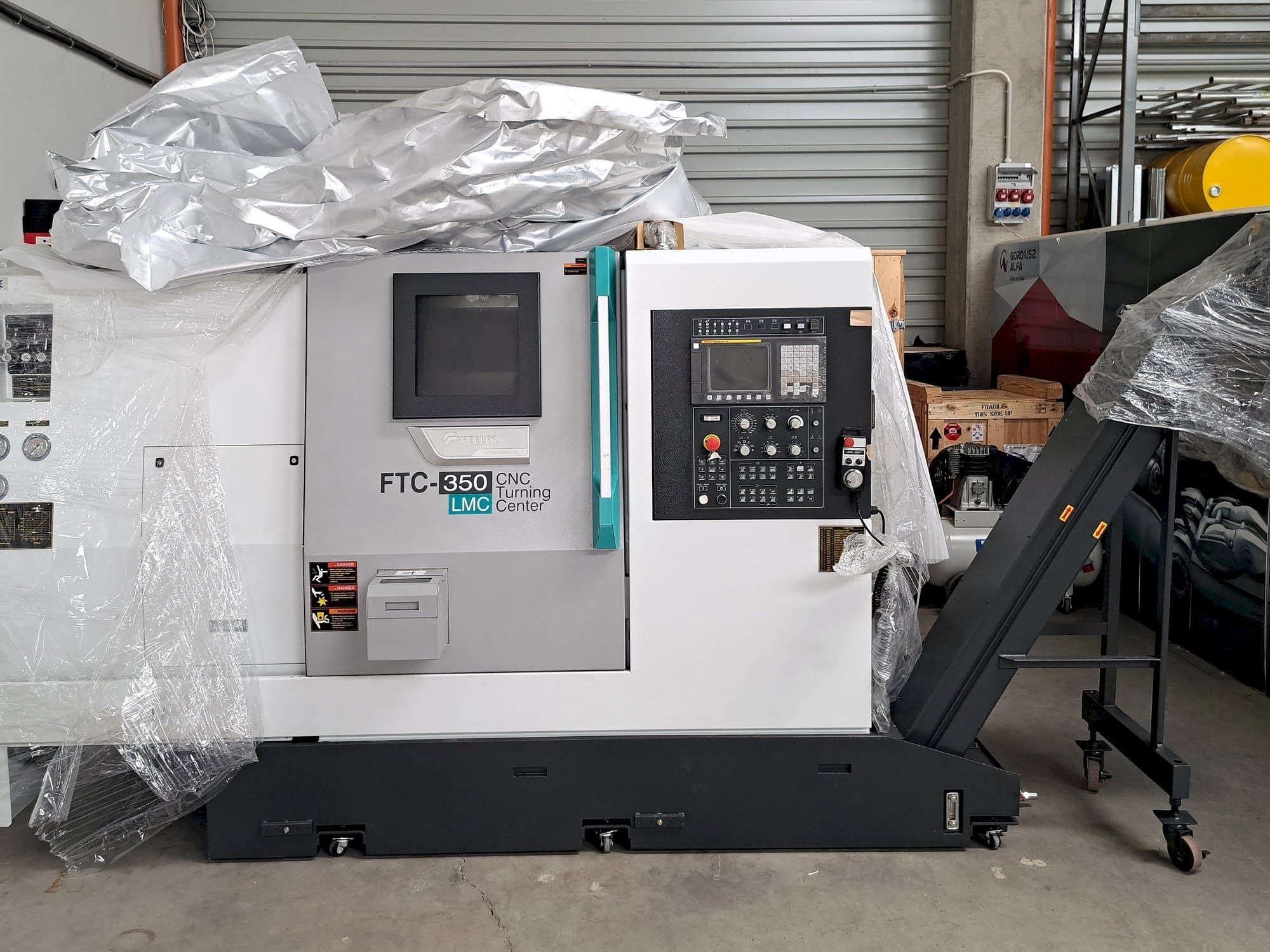 Frontansicht der Feeler FTC 350 LMC Maschine