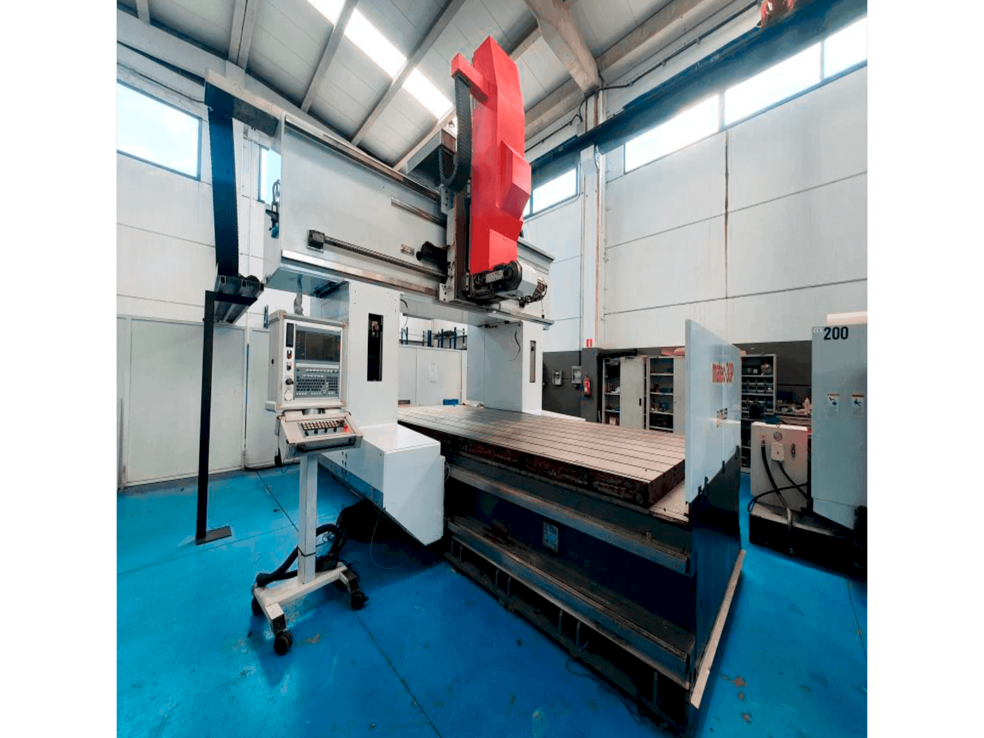 Frontansicht der Matec 30P  Maschine