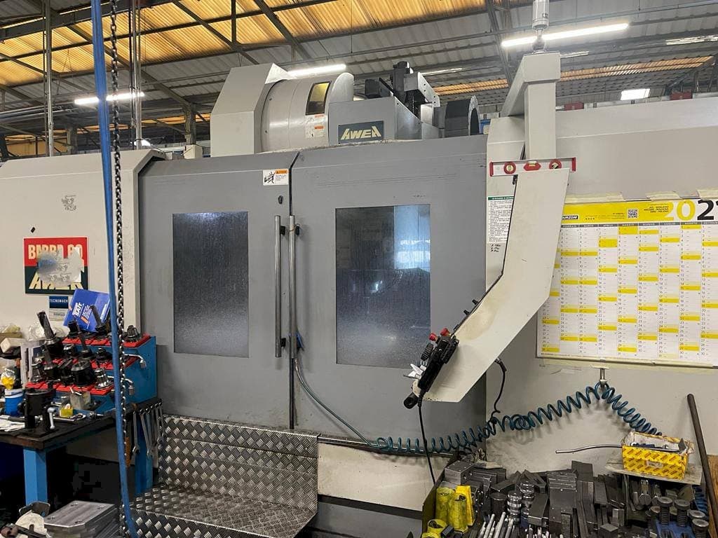 Frontansicht der AWEA BM-1600 Maschine