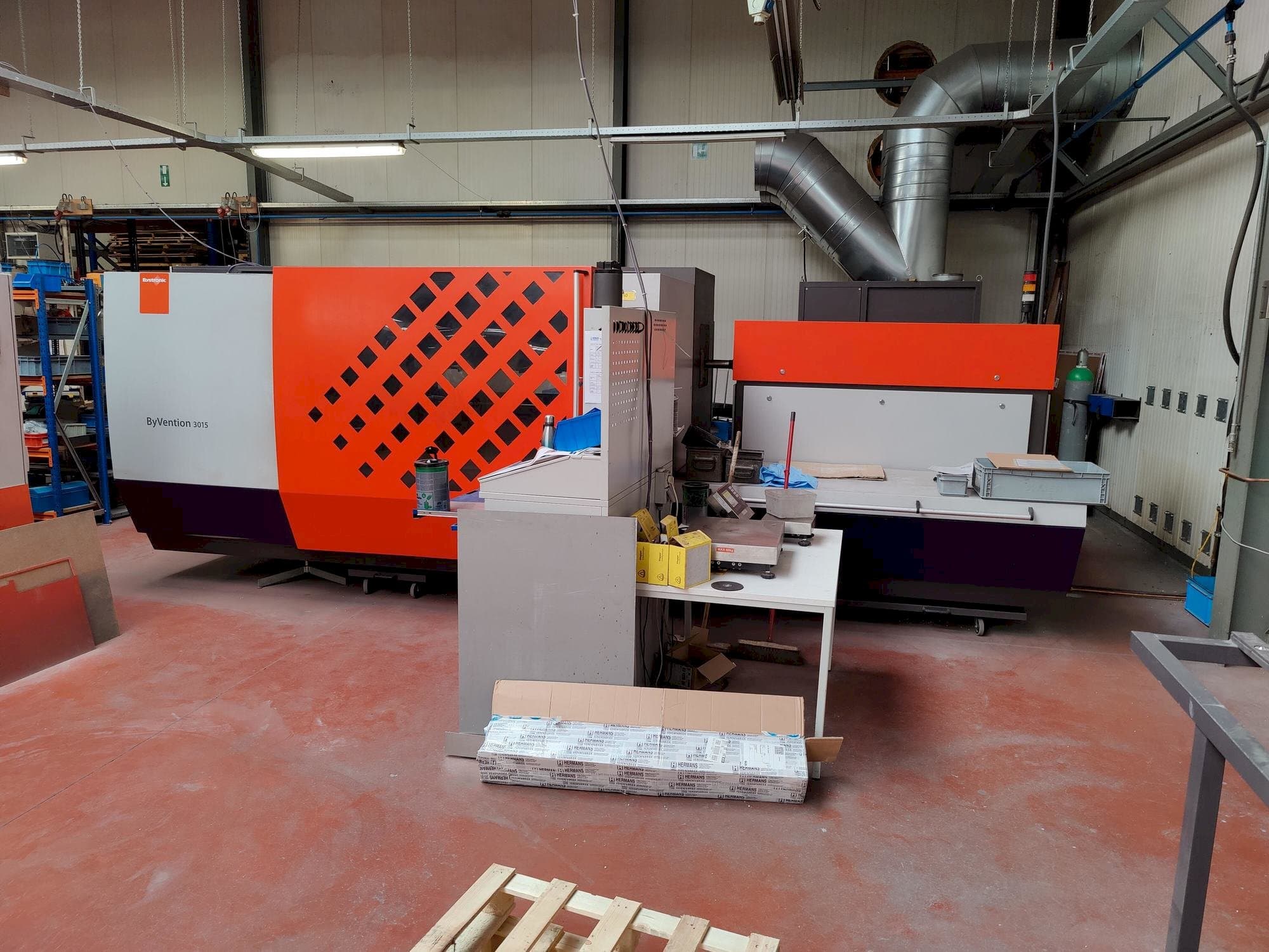 Frontansicht der Bystronic ByVention 3015  Maschine