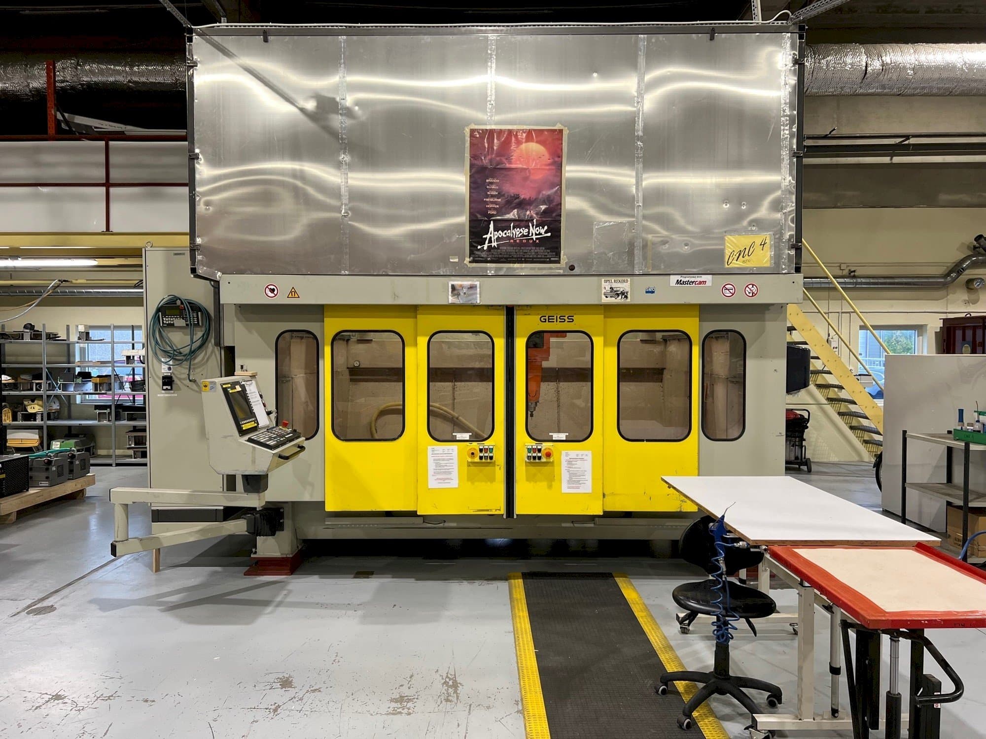 Frontansicht der GEISS FZ 2000x1000 Maschine