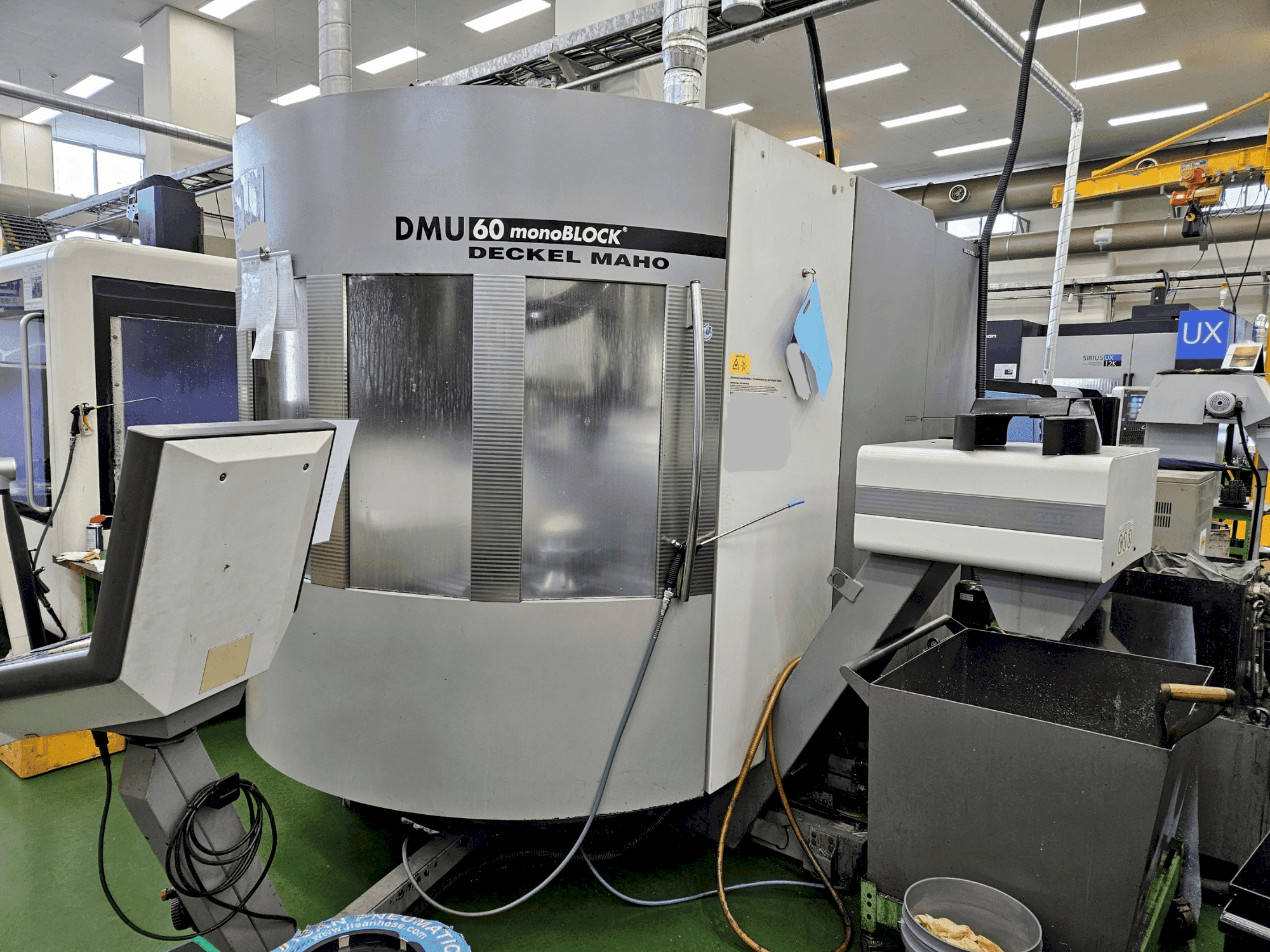 Frontansicht der DECKEL MAHO DMU 60 MonoBlock  Maschine