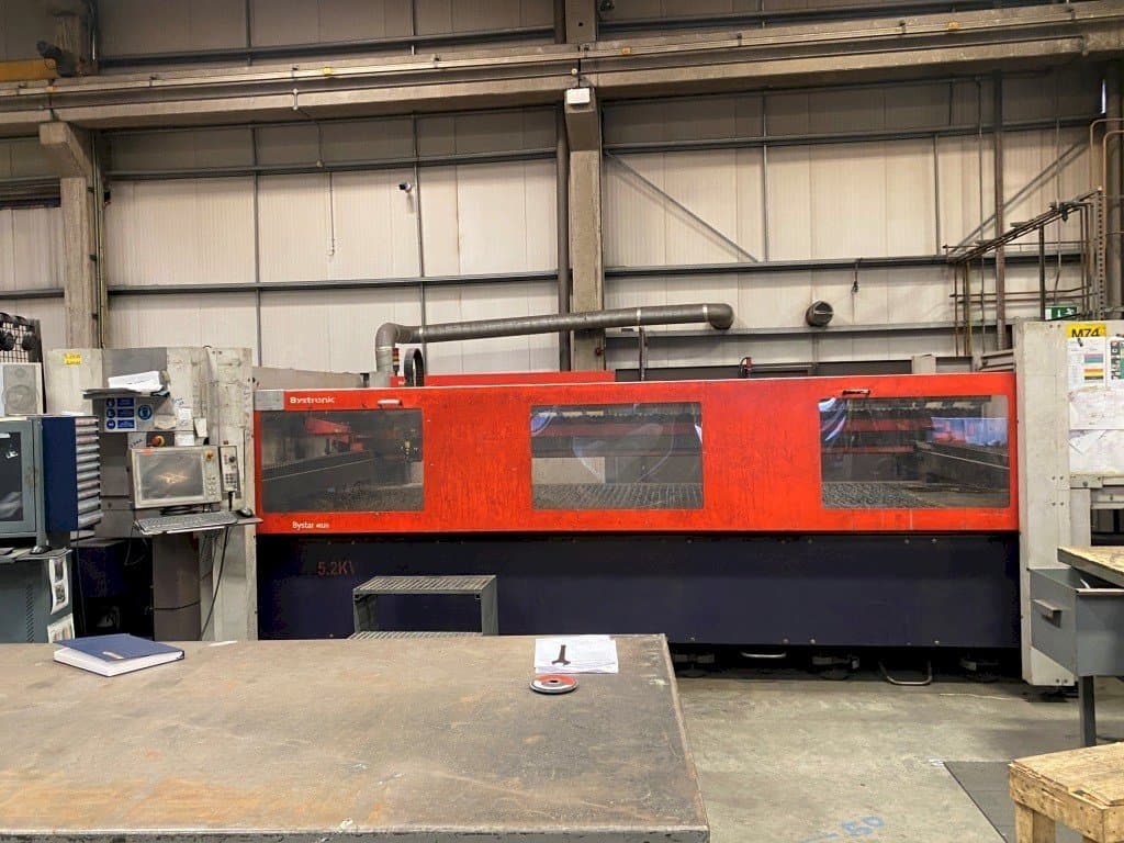 Frontansicht der Bystronic Bystar 4020 Maschine