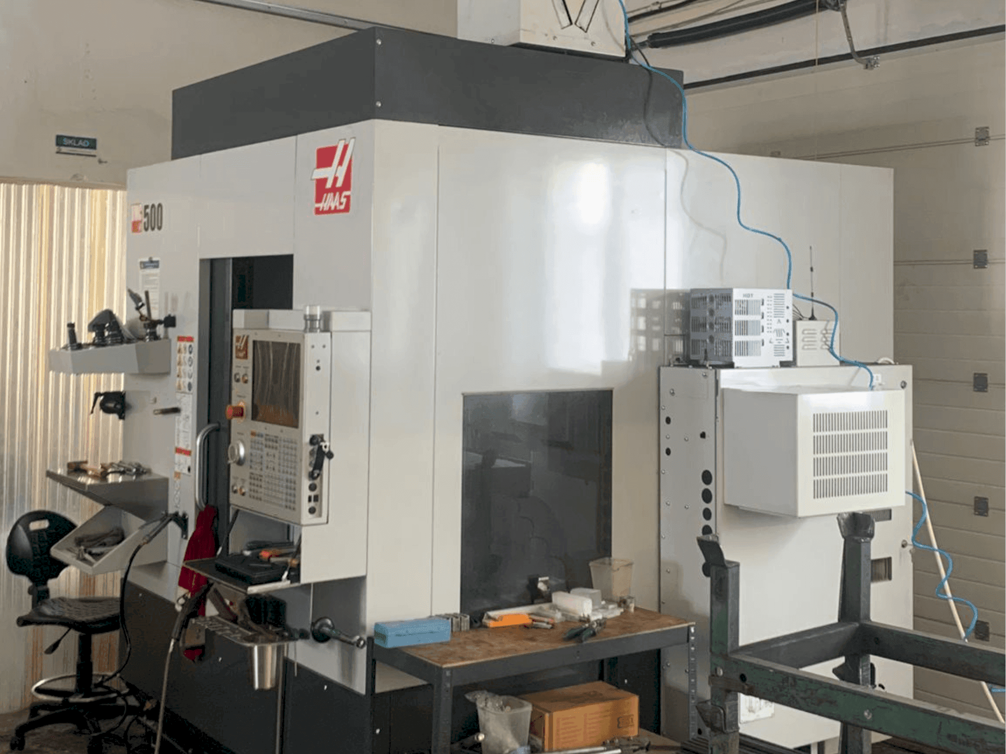Frontansicht der HAAS UMC 500  Maschine