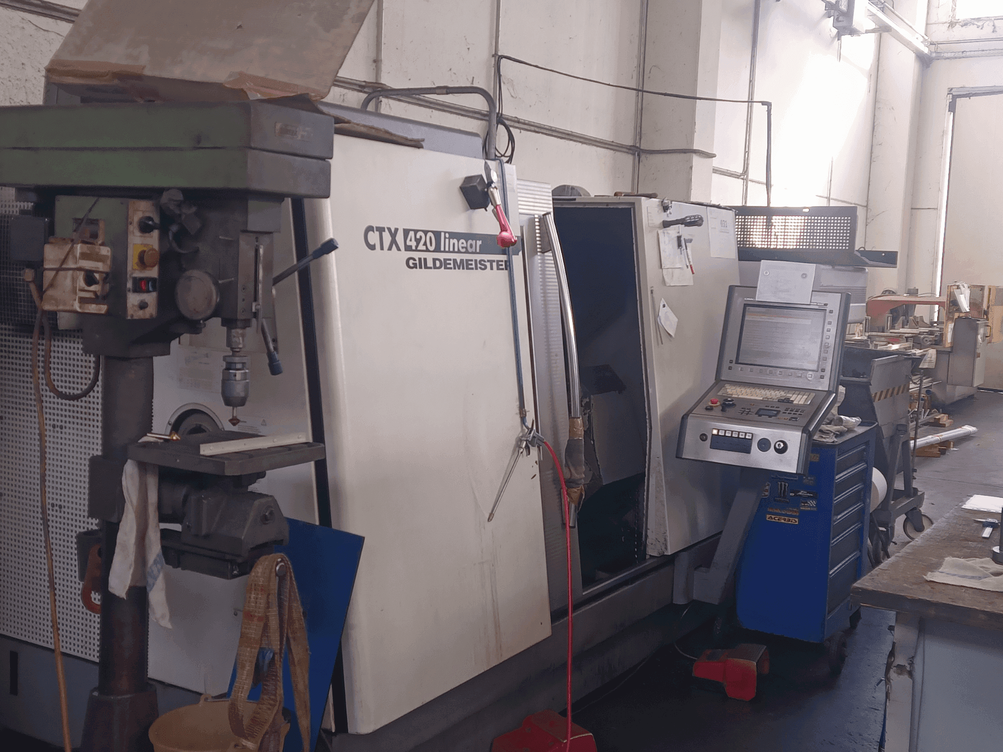 Frontansicht der Gildemeister CTX 420 Linear Maschine
