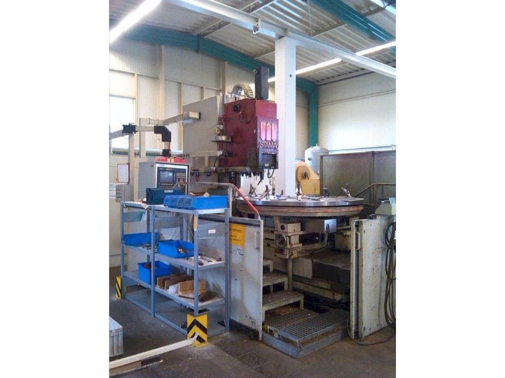 Frontansicht der STAMA MC 430- GÜ  Maschine