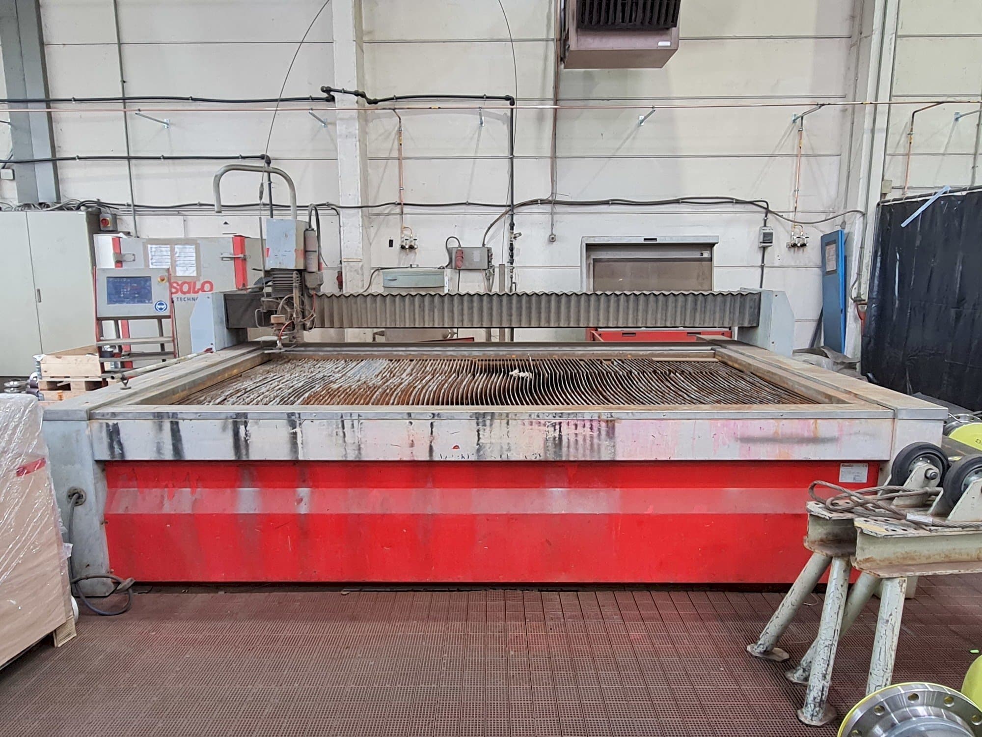 Frontansicht der Resato R-LCM 3015-1 Maschine