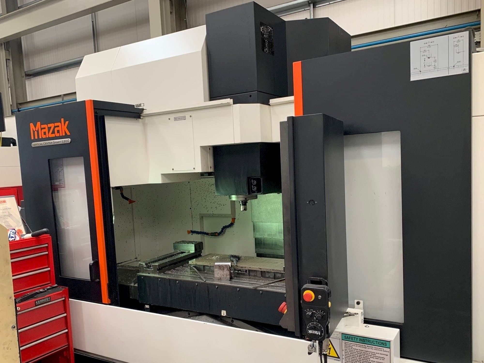 Frontansicht der Mazak Smart 530C Maschine