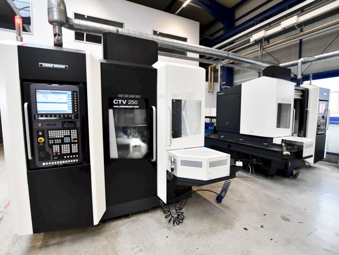 Frontansicht der DMG MORI Gildemeister CTV 250 2nd Maschine