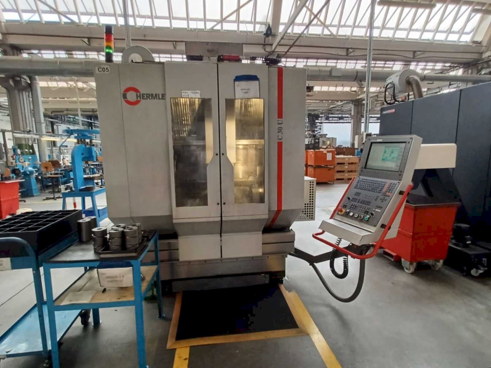 Frontansicht der HERMLE C30U  Maschine