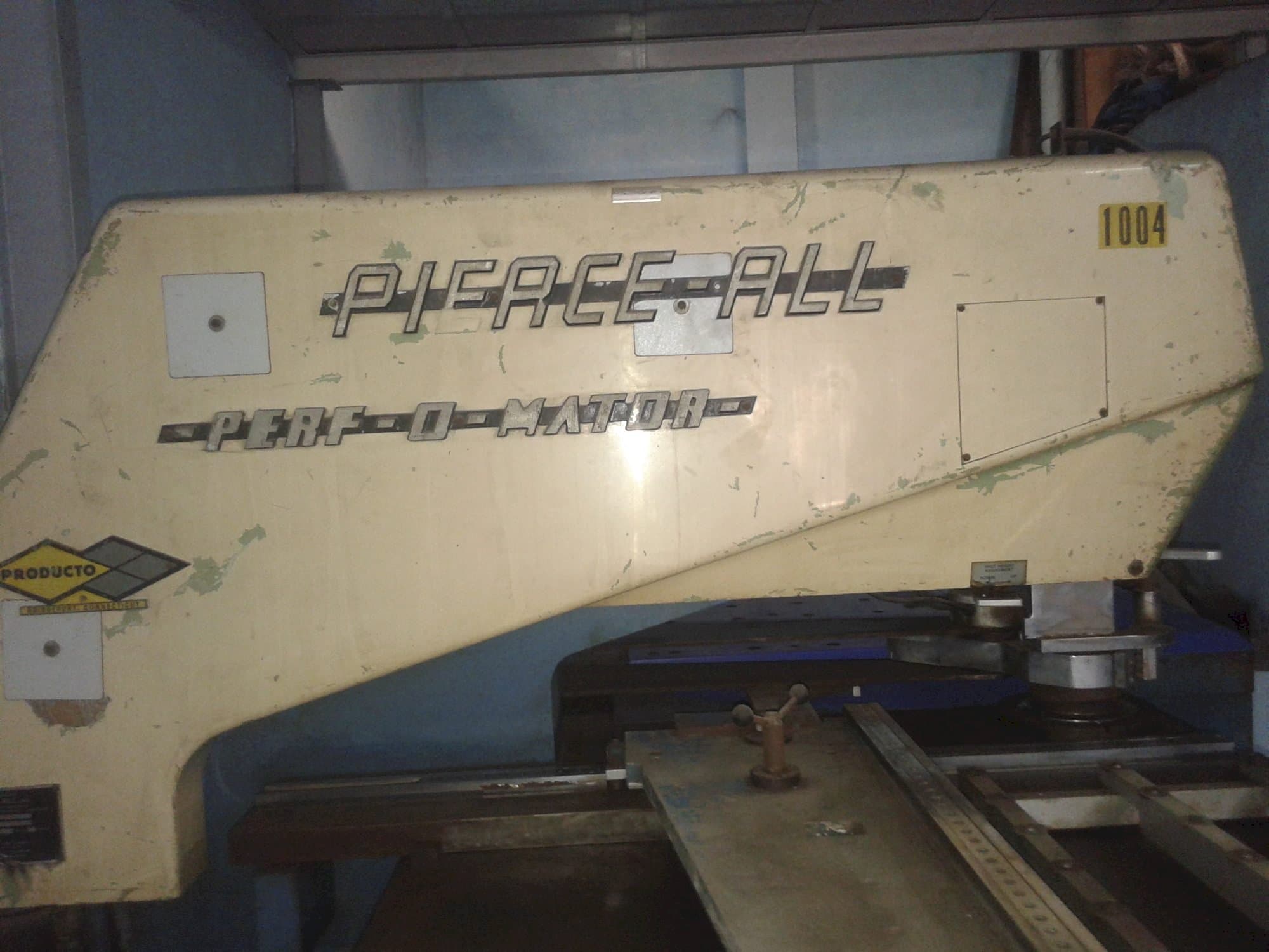 Frontansicht der Pierce-All 30-50A Maschine