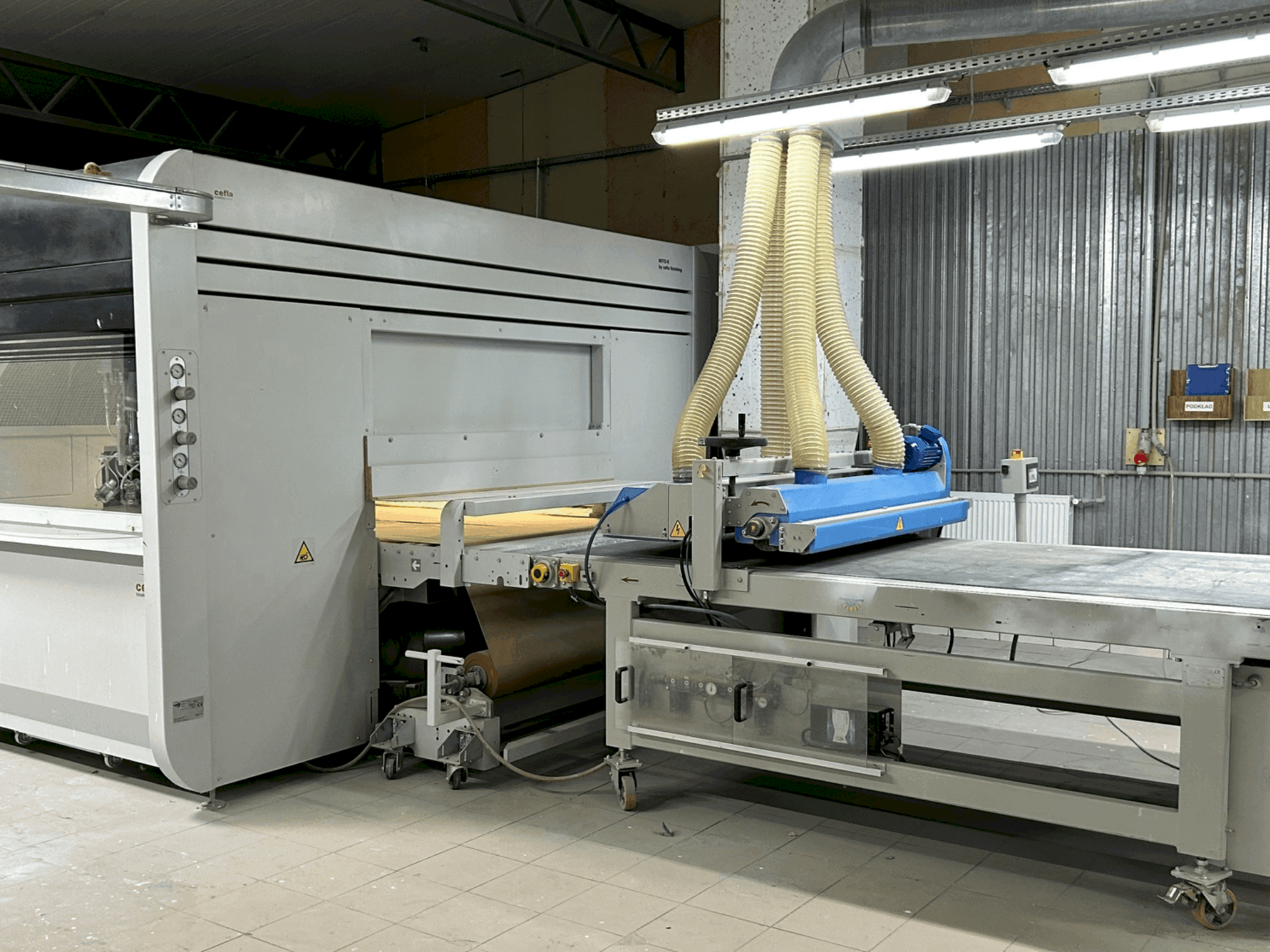 Frontansicht der CEFLA MITO K Maschine