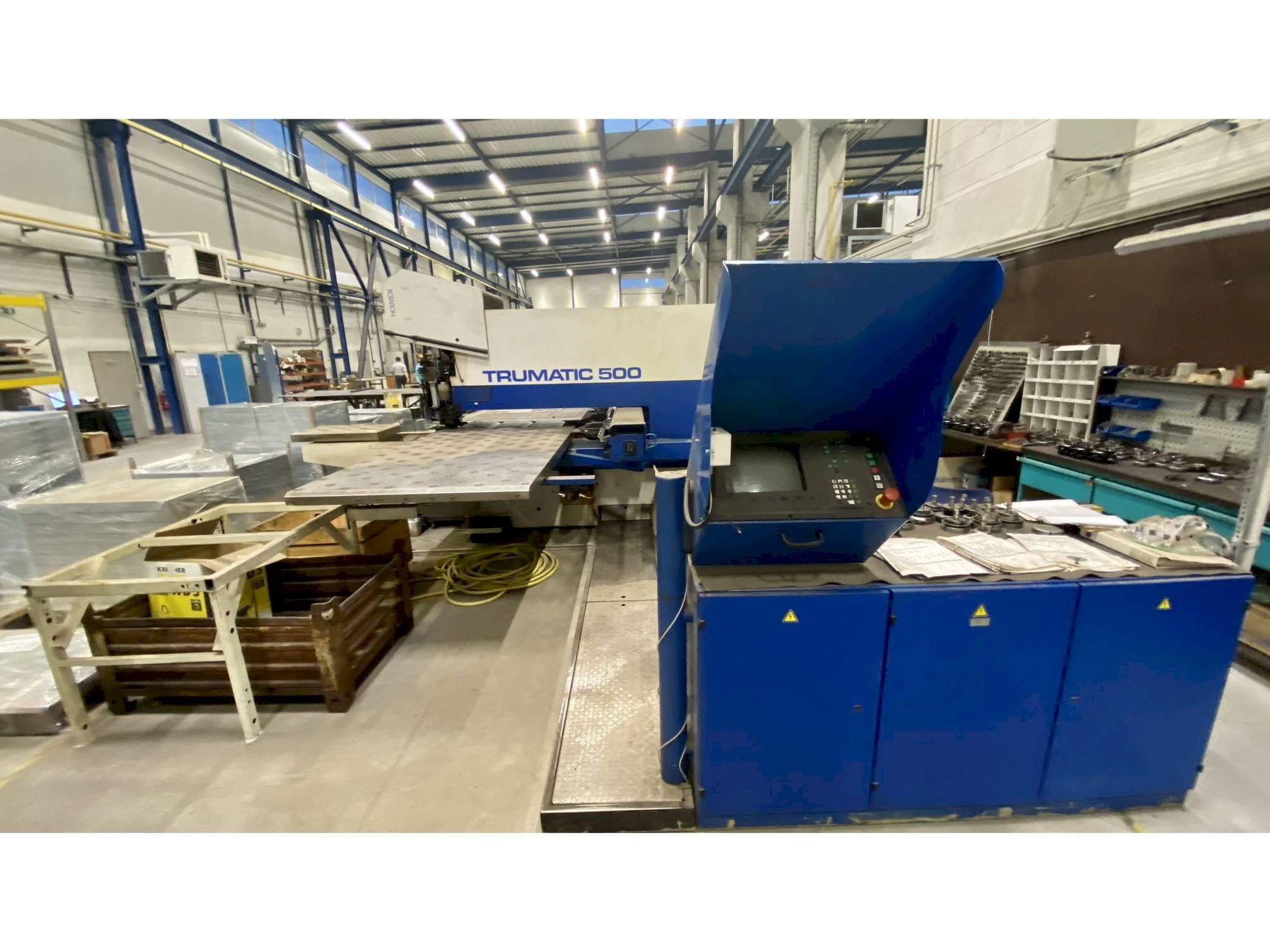 Frontansicht der Trumpf Trumatic 500R  Maschine