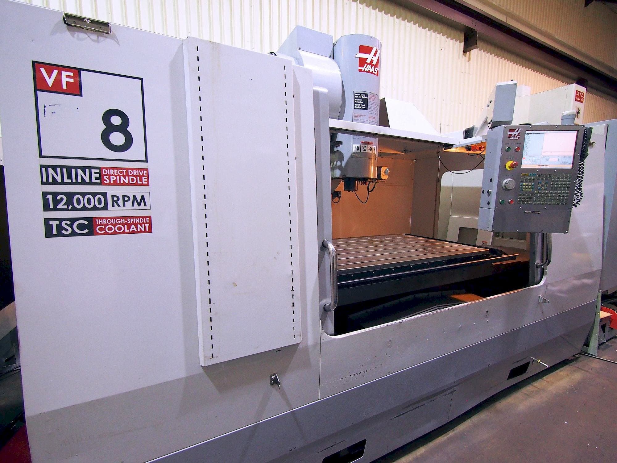 Frontansicht der HAAS VF-8/40 CE Maschine