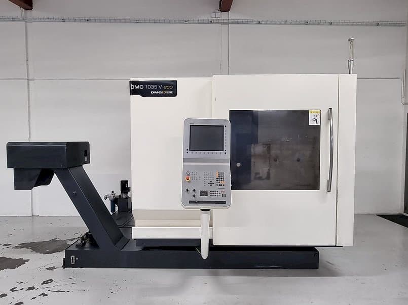 Frontansicht der DMG MORI DMC 1035 V eco  Maschine