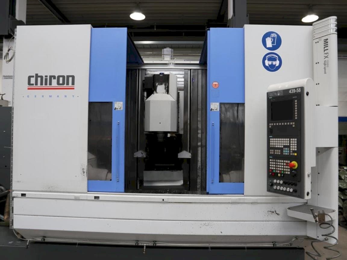 Frontansicht der CHIRON Mill 1250 Maschine