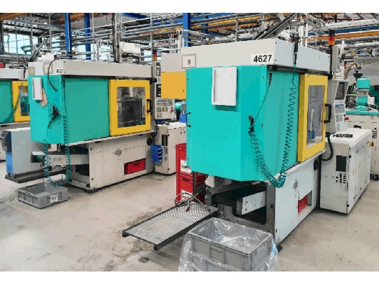 Linke Seitenansicht der Arburg 320 C 600-250 Maschine