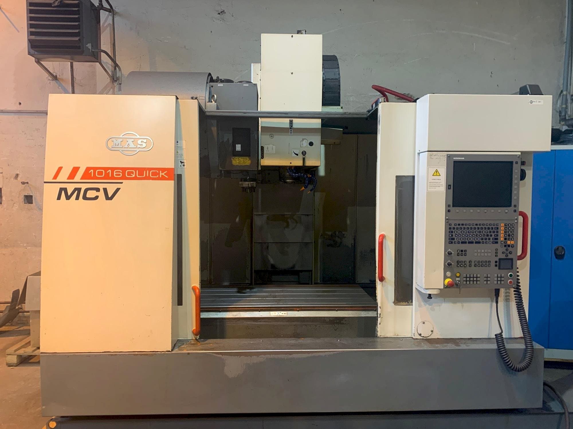Frontansicht der KOVOSVIT MAS MCV 1016 QUICK Maschine