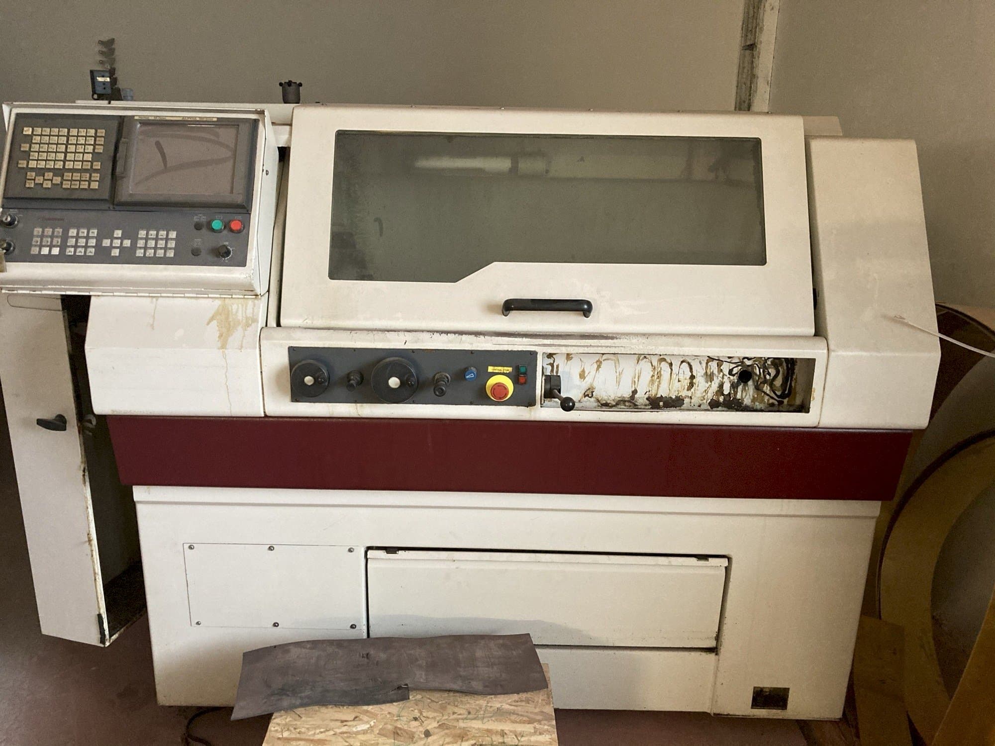 Frontansicht der Harrison Alpha 1330S Maschine