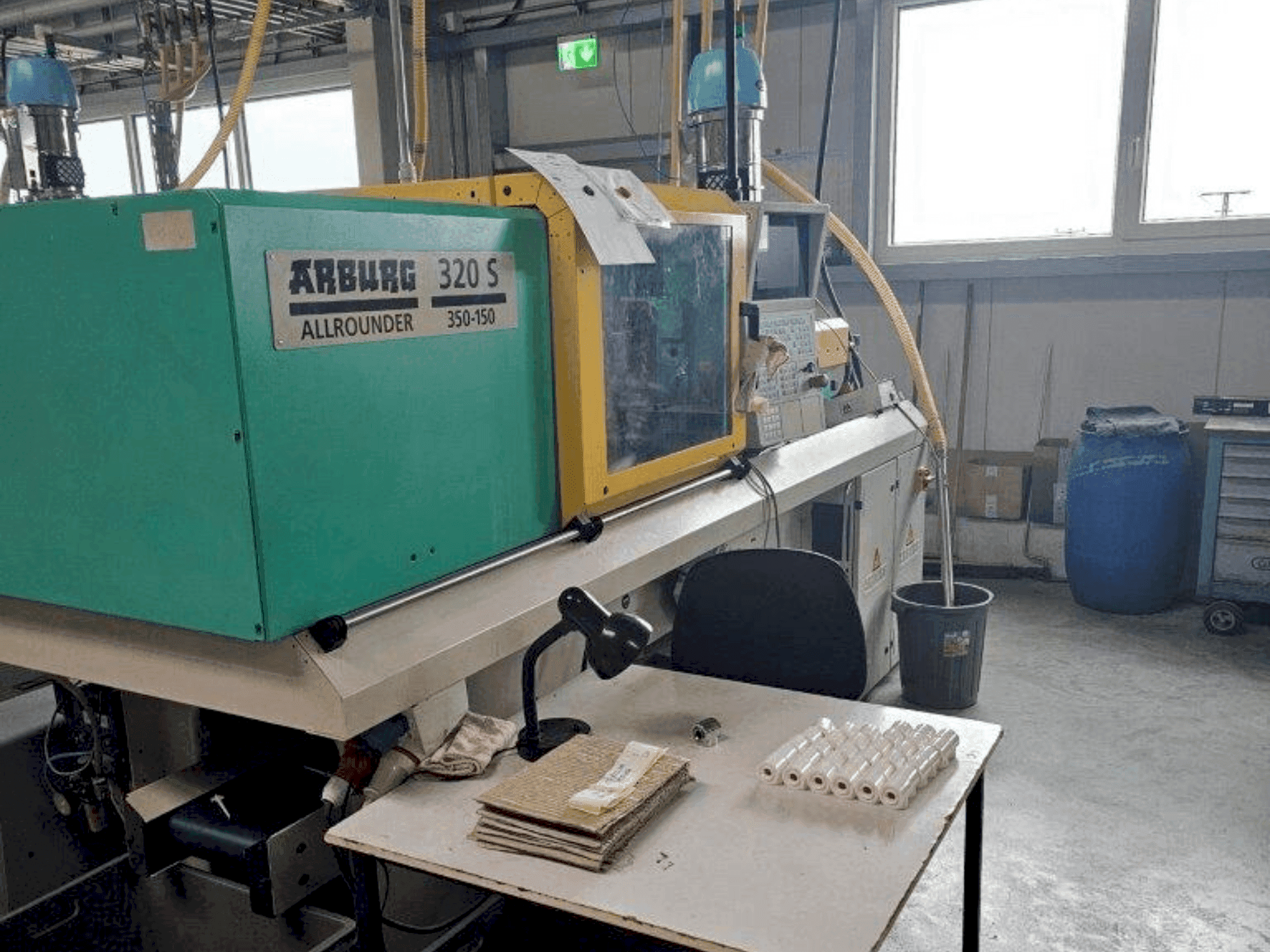 Frontansicht der Arburg 320 S 350-150  Maschine