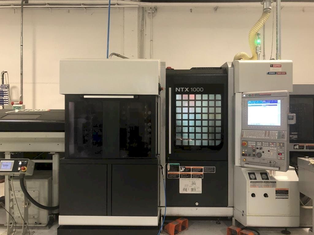 Frontansicht der MORI SEIKI NTX1000 Maschine