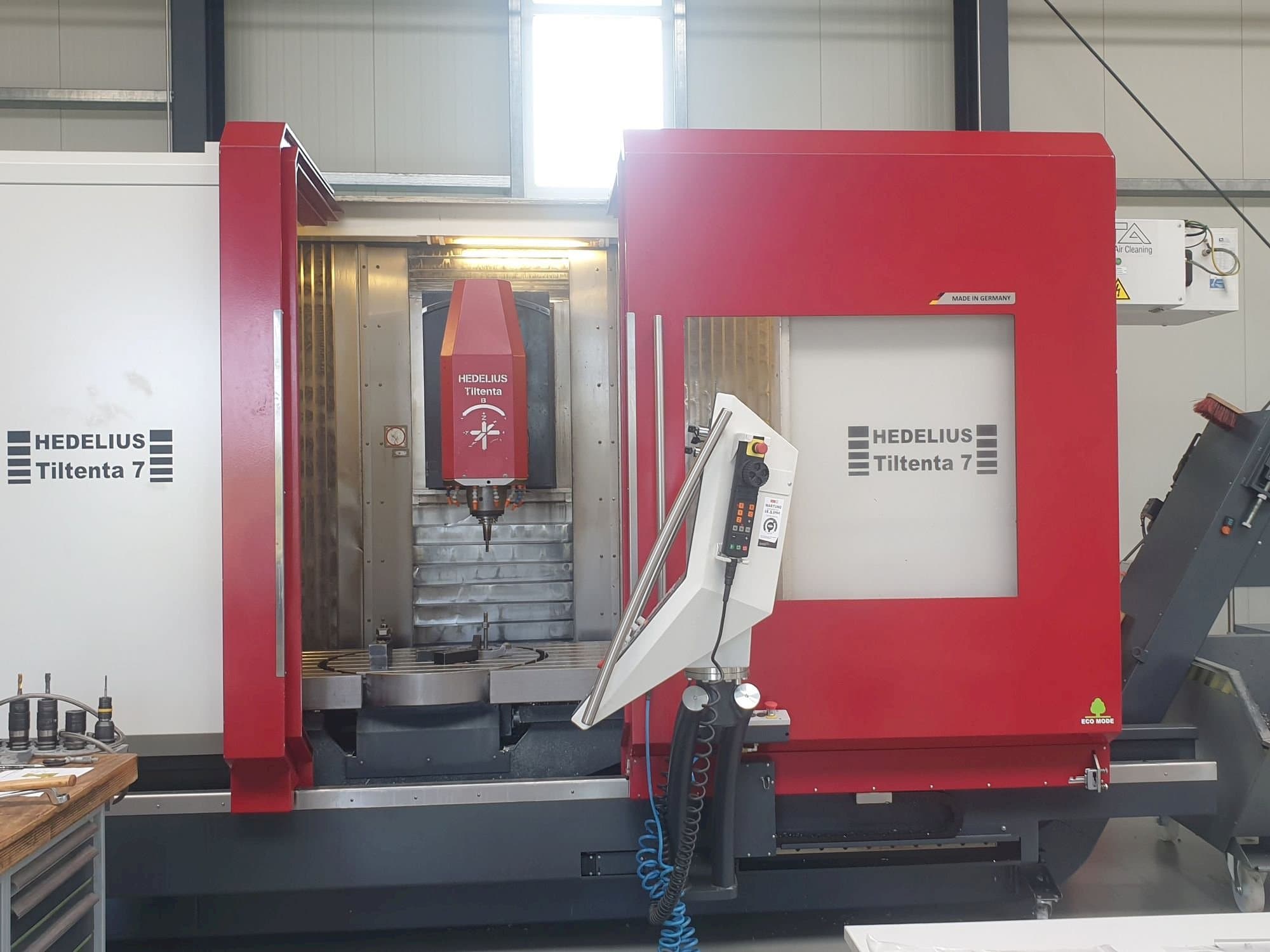 Frontansicht der HEDELIUS Tiltenta 7 Maschine