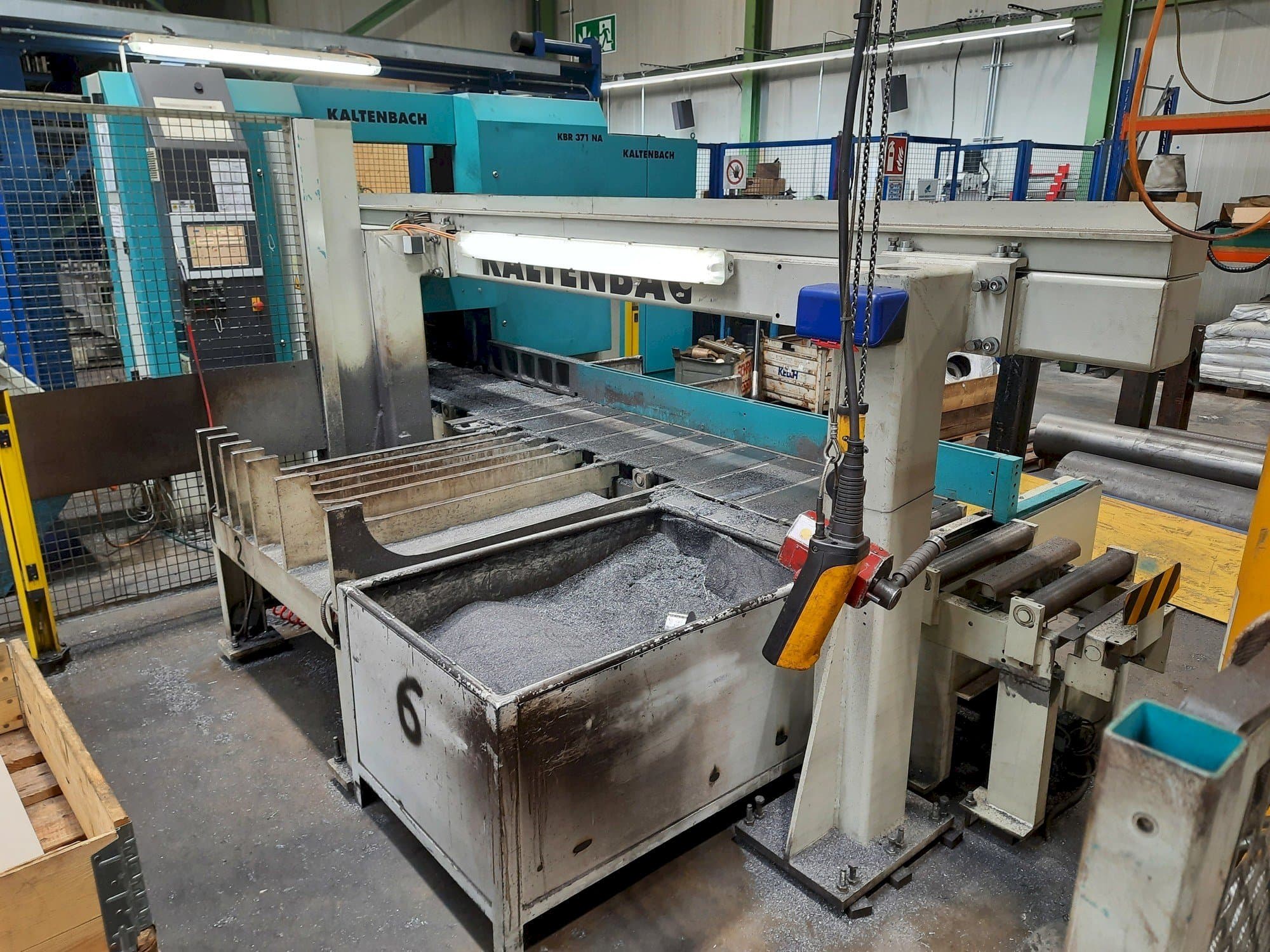 Frontansicht der KALTENBACH KBR 371 NA Maschine