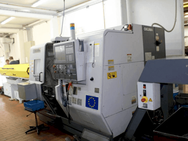 Frontansicht der Okuma TWIN STAR LT200-M Maschine