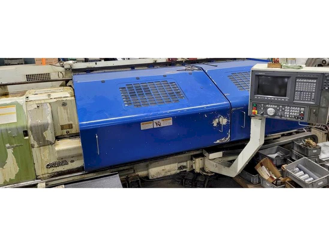 Frontansicht der Okuma LH35  Maschine