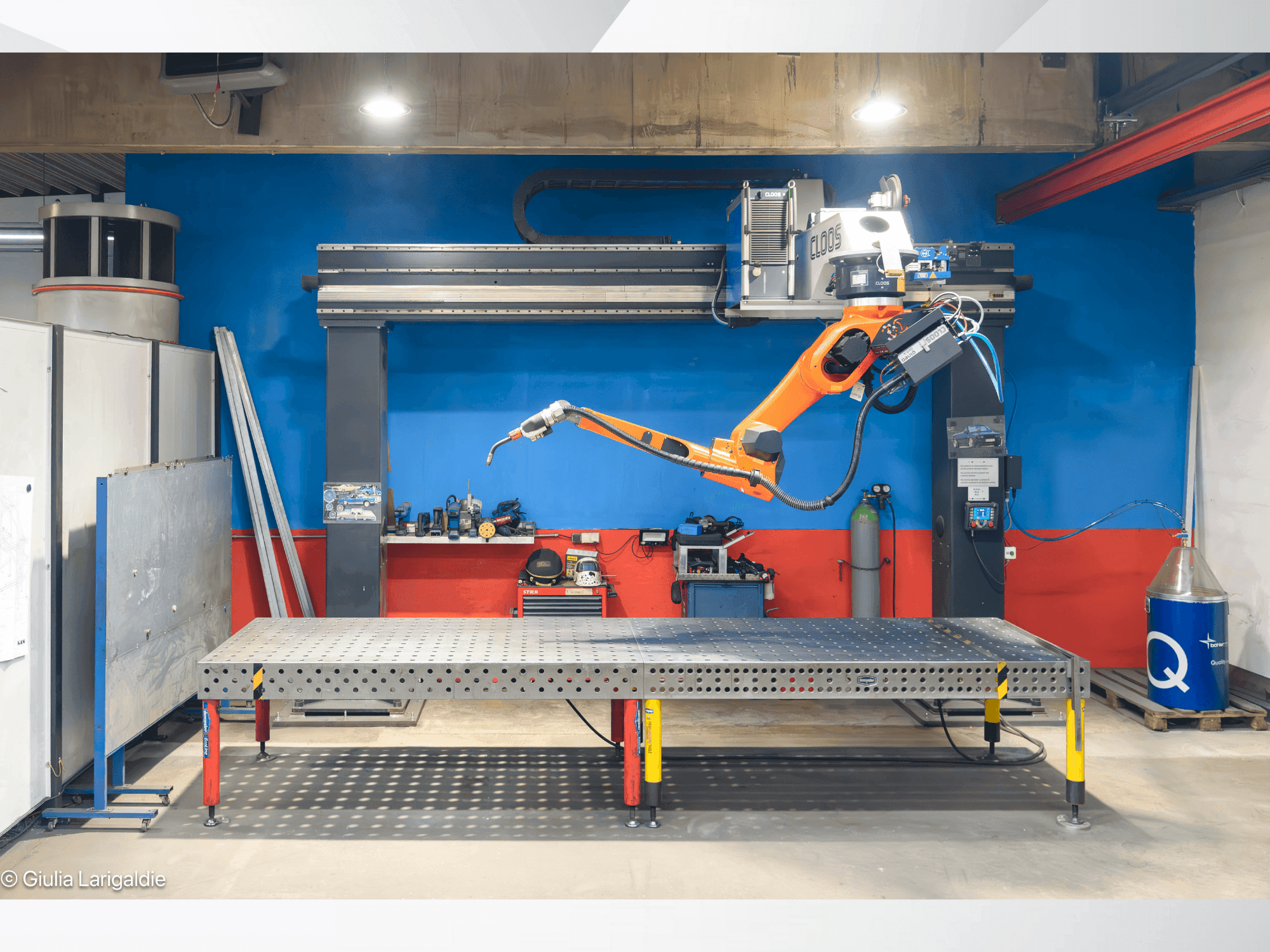 Frontansicht der CLOOS Instant pro IRPS Maschine