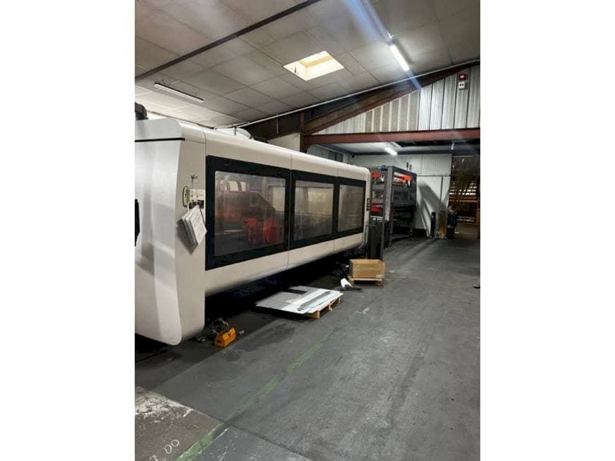 Frontansicht der Bystronic BySprint PRO 3015 Maschine