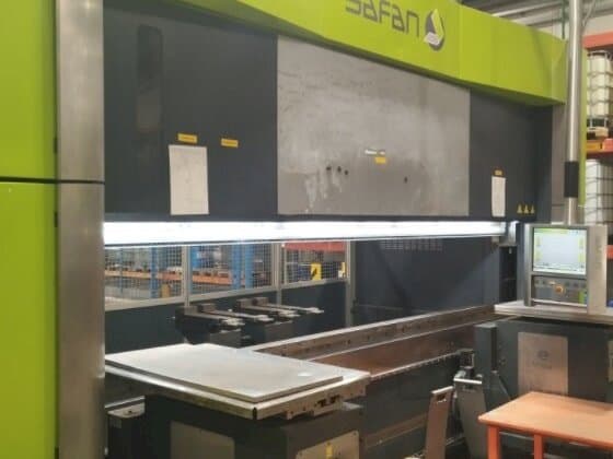 Frontansicht der Safan SAFAN E-brake 300-4100 Maschine