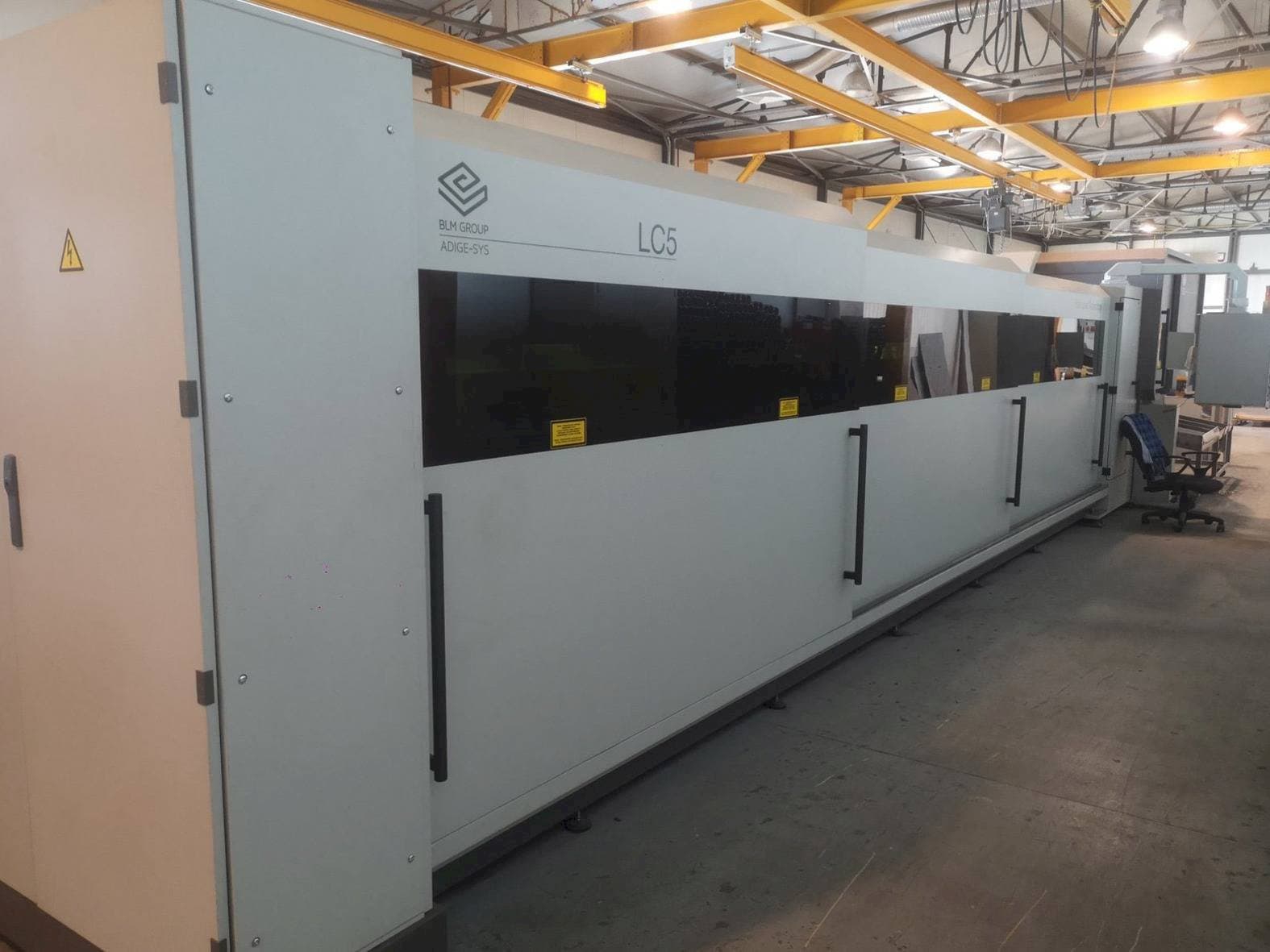 Linke Seitenansicht der BLM LC5  Maschine