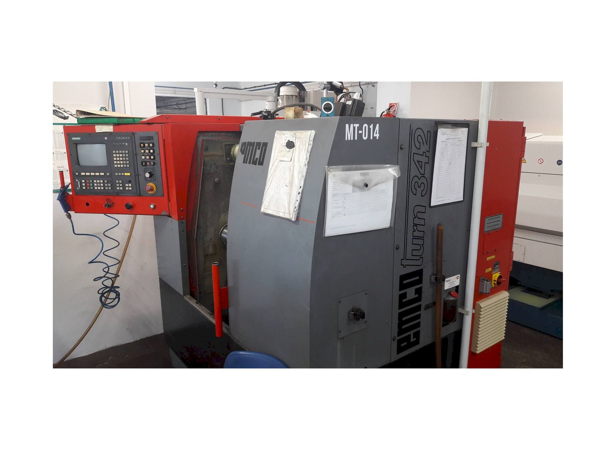 Frontansicht der EMCO EMCOTURN 342 Maschine