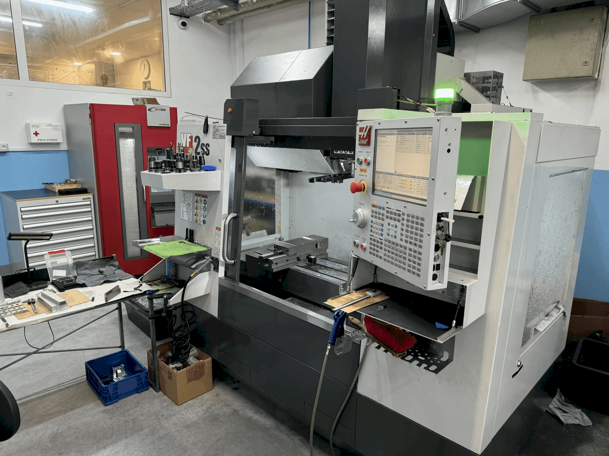 Frontansicht der HAAS VF-2SS  Maschine