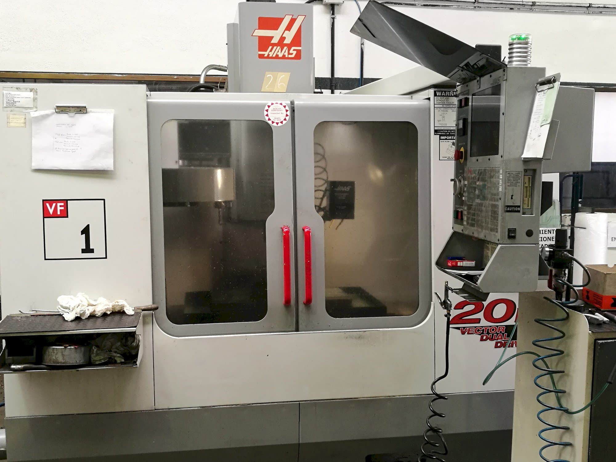 Frontansicht der HAAS VF 1 Maschine
